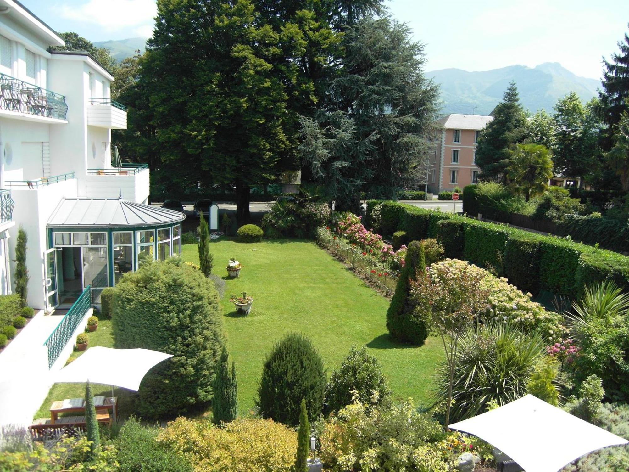 Logis Hotel Le Miramont Argelès-Gazost Eksteriør billede